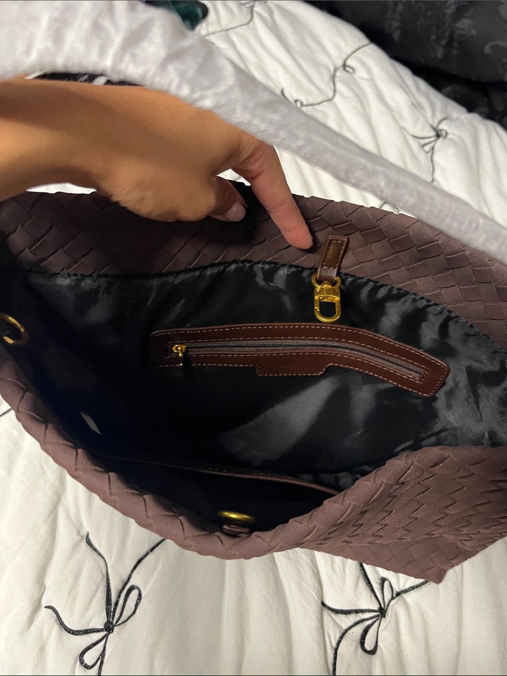 Brown suede shoulder bag - Picture 4 of 5